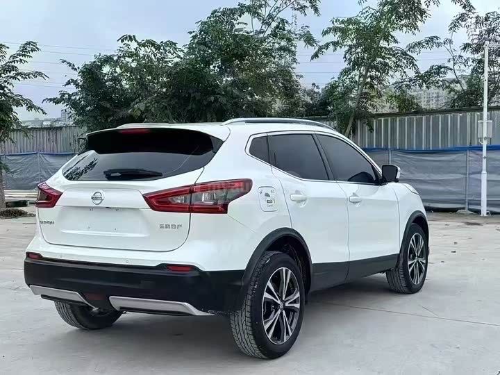 Nissan Qashqai 2022 — photo 2