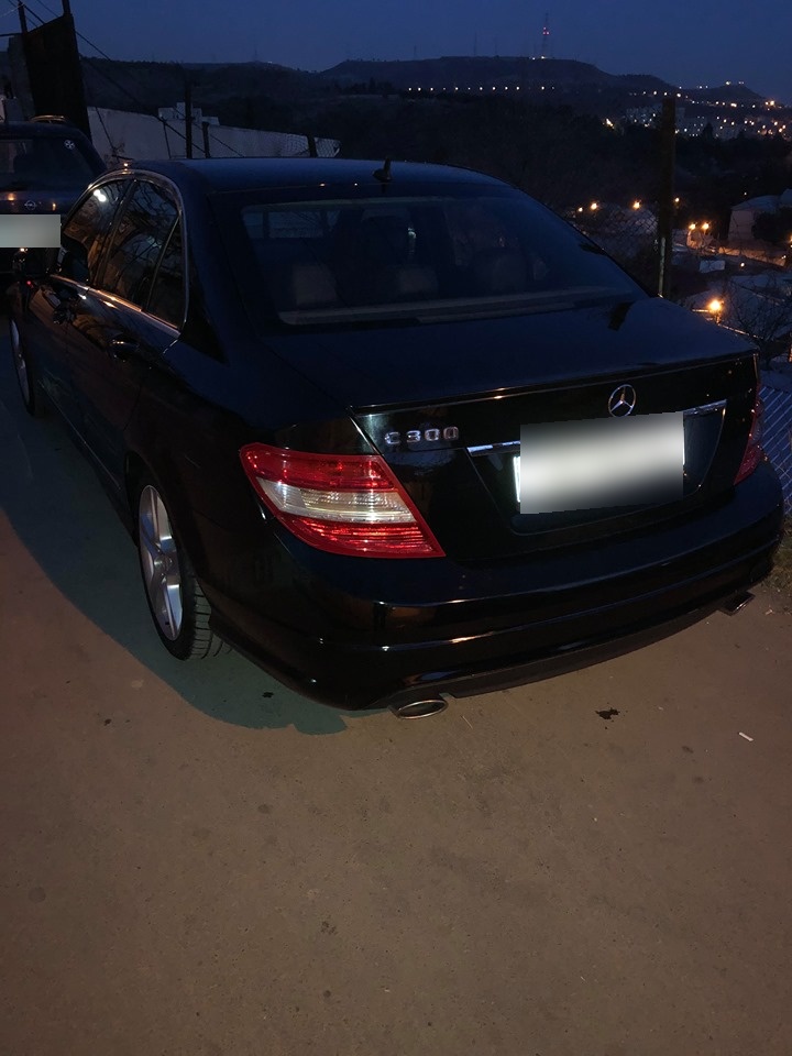 Mercedes-Benz C 300 2009 — photo 2