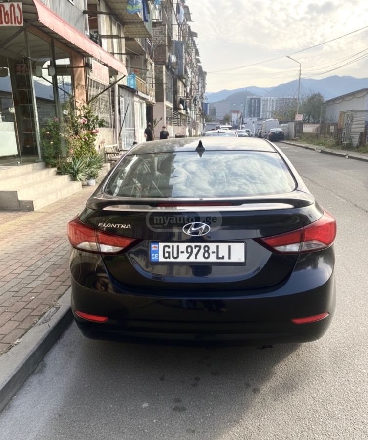 Hyundai Elantra 2014 — photo 2