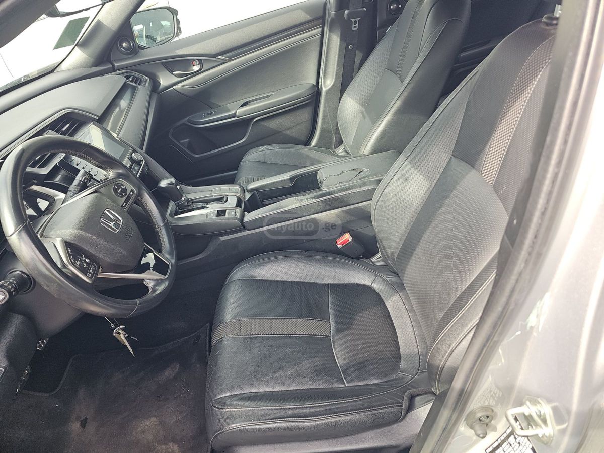 Honda Civic 2020 — photo 2