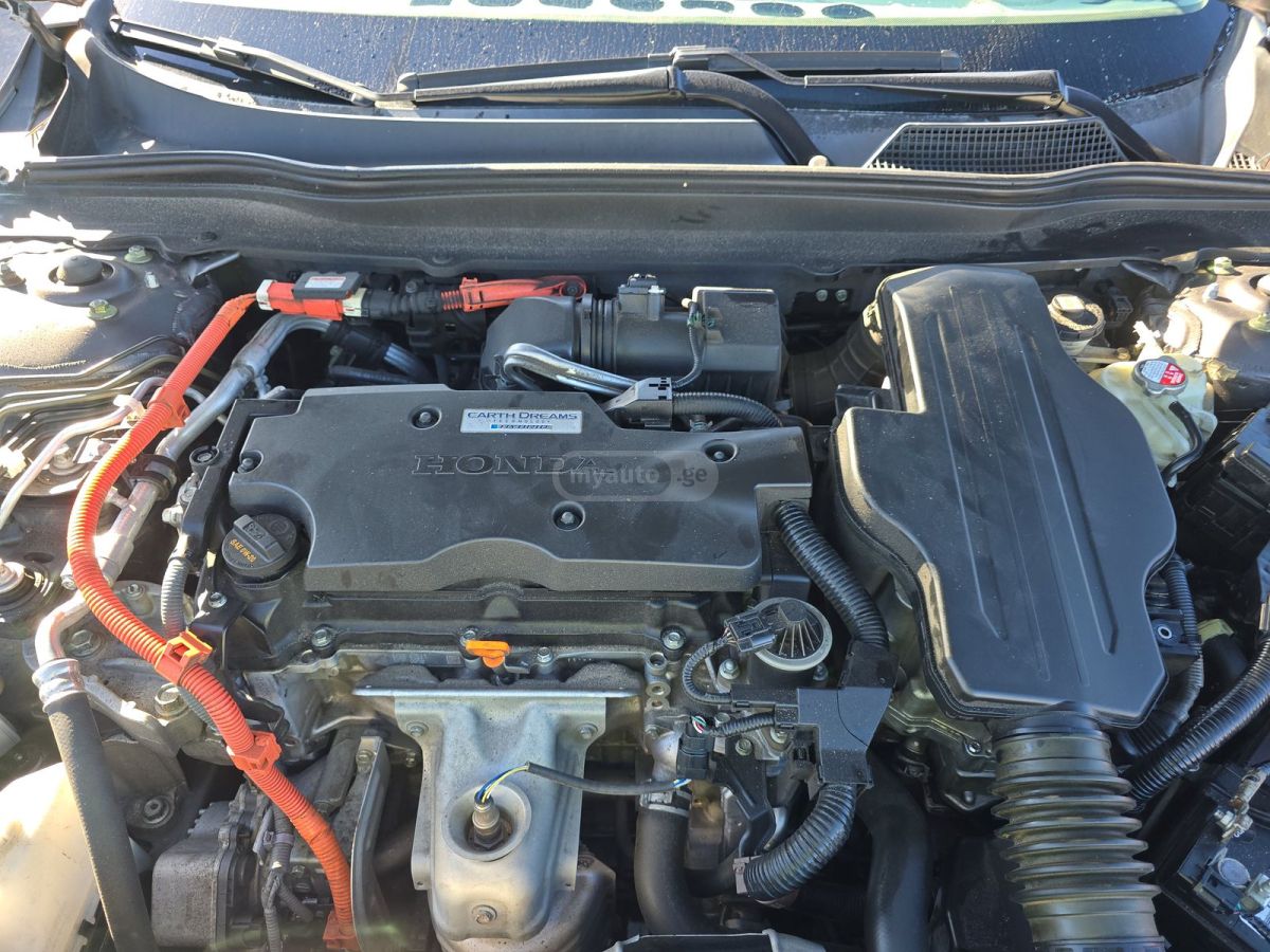 Honda Accord 2018 — photo 2
