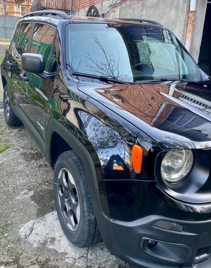 Jeep Renegade 2018 — photo 2