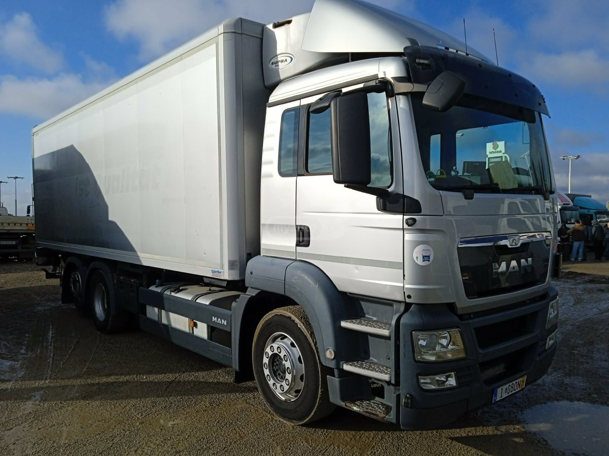 Isuzu TGS