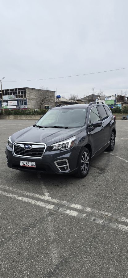Subaru Forester 2019 — photo 2