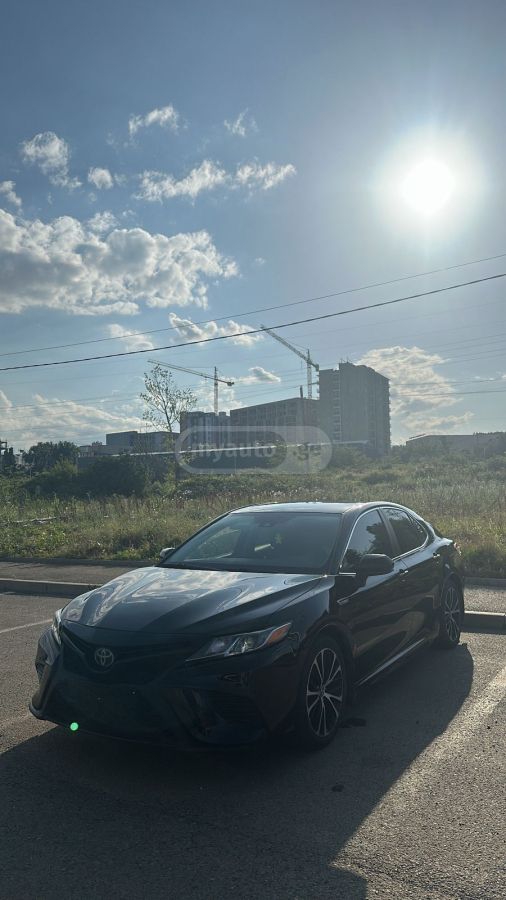 Toyota Camry 2019 — photo 2