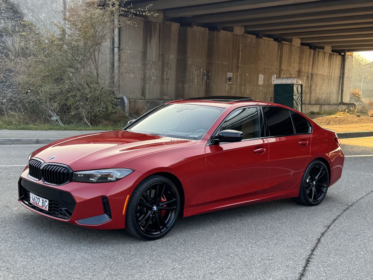BMW 330 2023 — photo 2