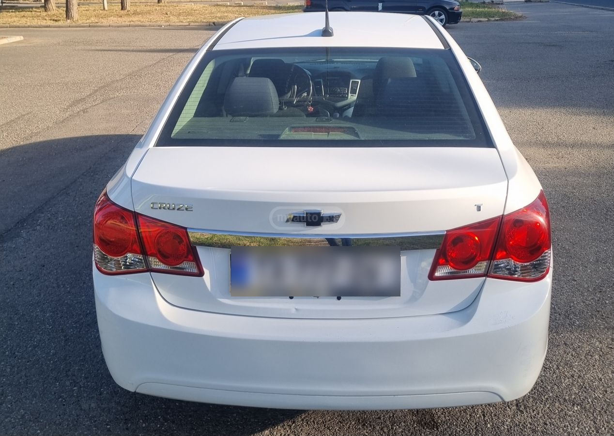 Chevrolet Cruze 2013 — photo 2