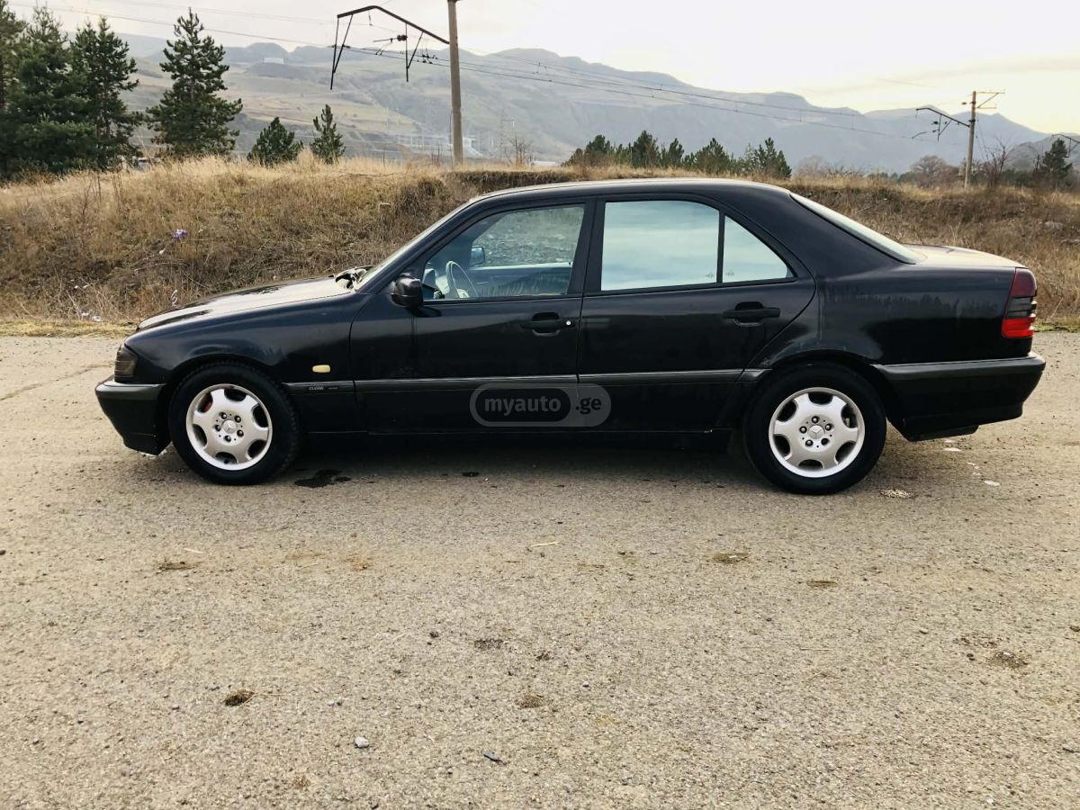 Mercedes-Benz C 200 2000 — photo 2