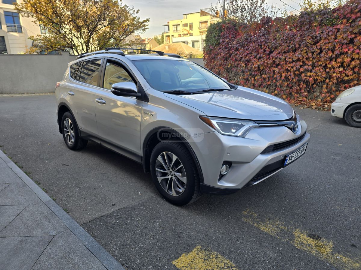 Toyota RAV4 2016 — photo 2