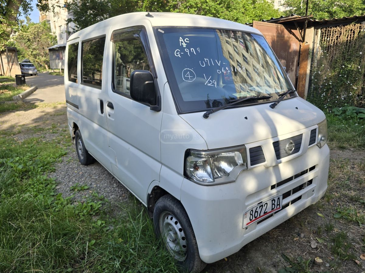 Nissan Clipper Truck 2013 — photo 2