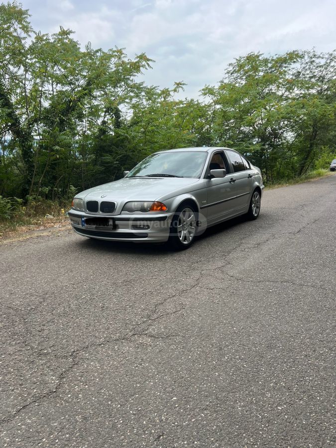 BMW 318 1999 — photo 2