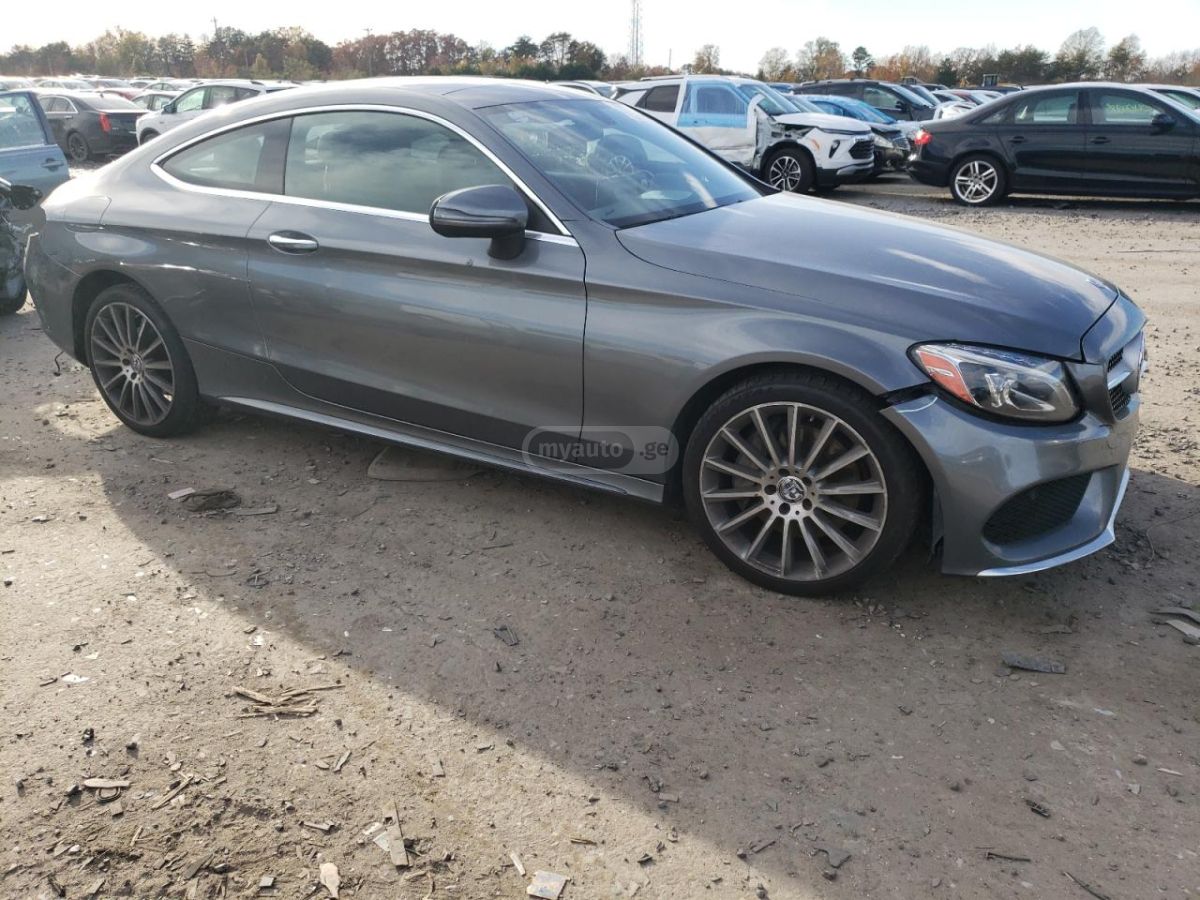 Mercedes-Benz C 300 2017 — photo 2