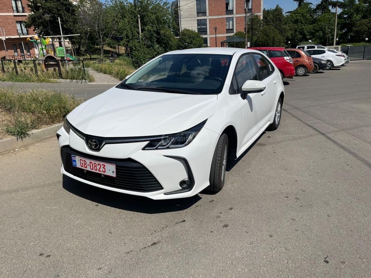 Toyota Corolla 2022 — photo 2