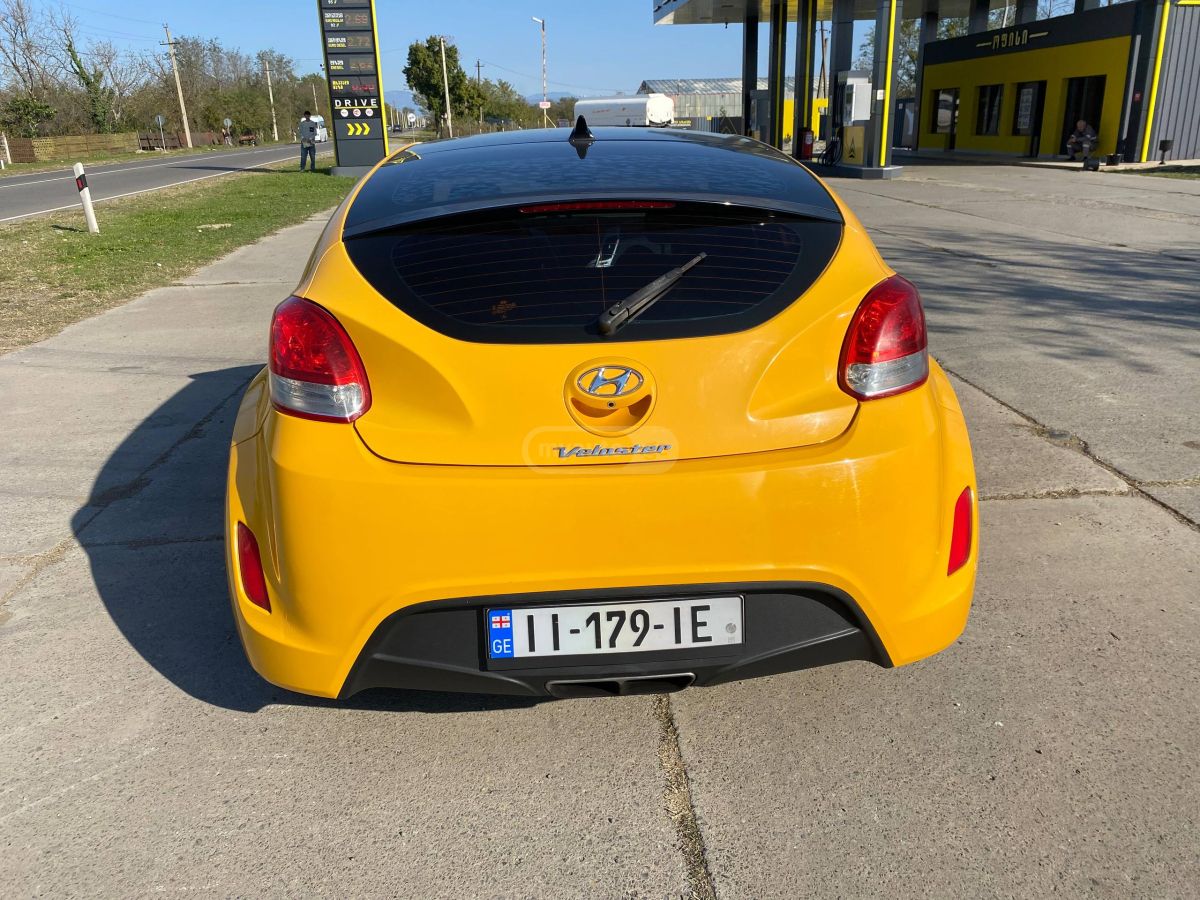 Hyundai Veloster 2017 — photo 2