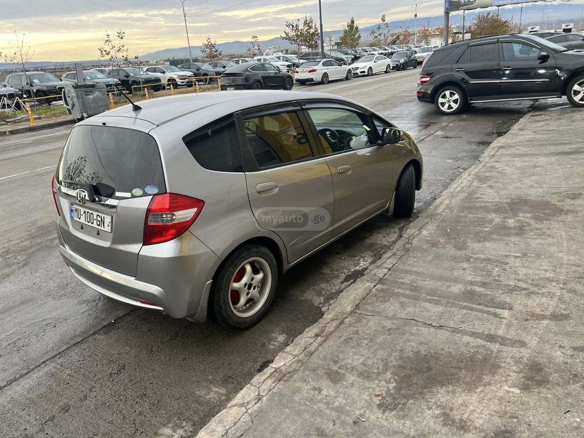 Honda Fit 2011 — photo 2