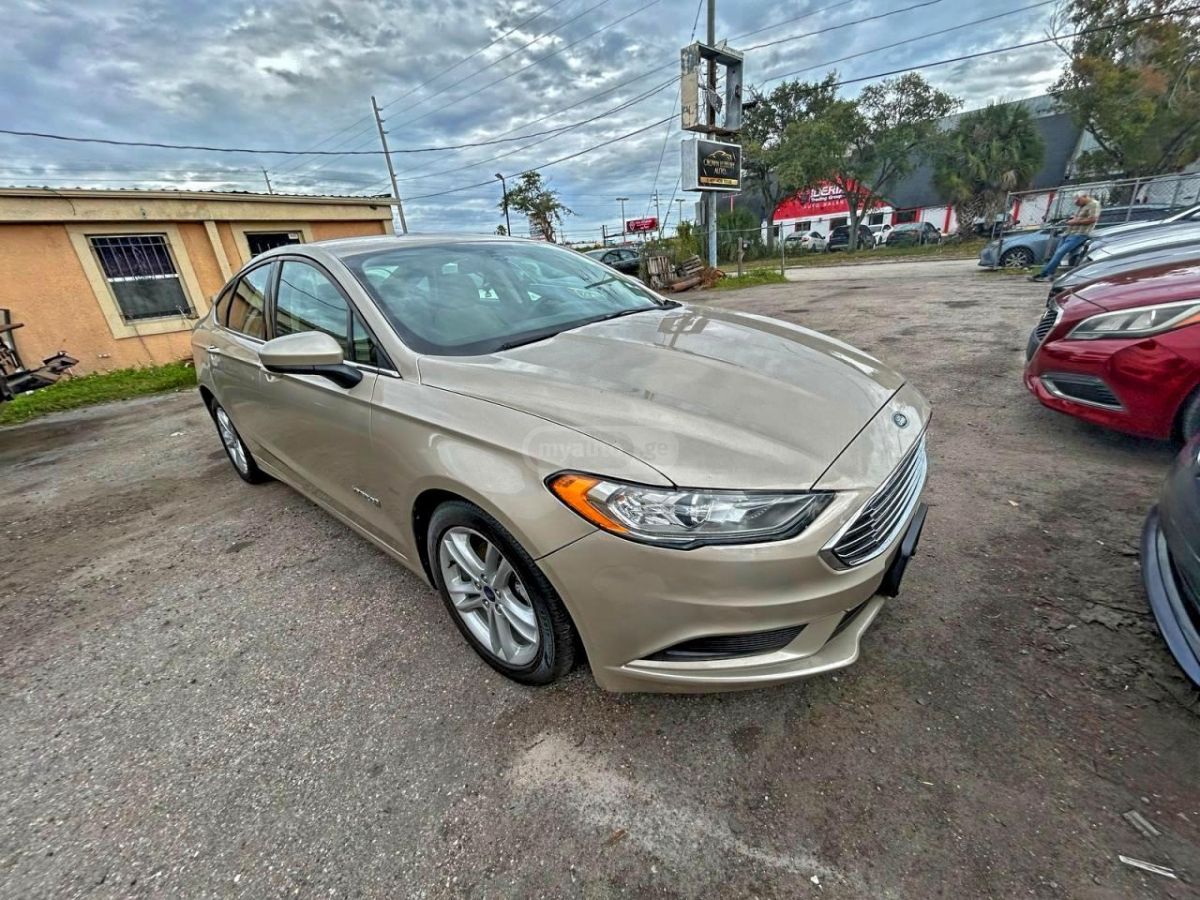 Ford Fusion 2018 — photo 2