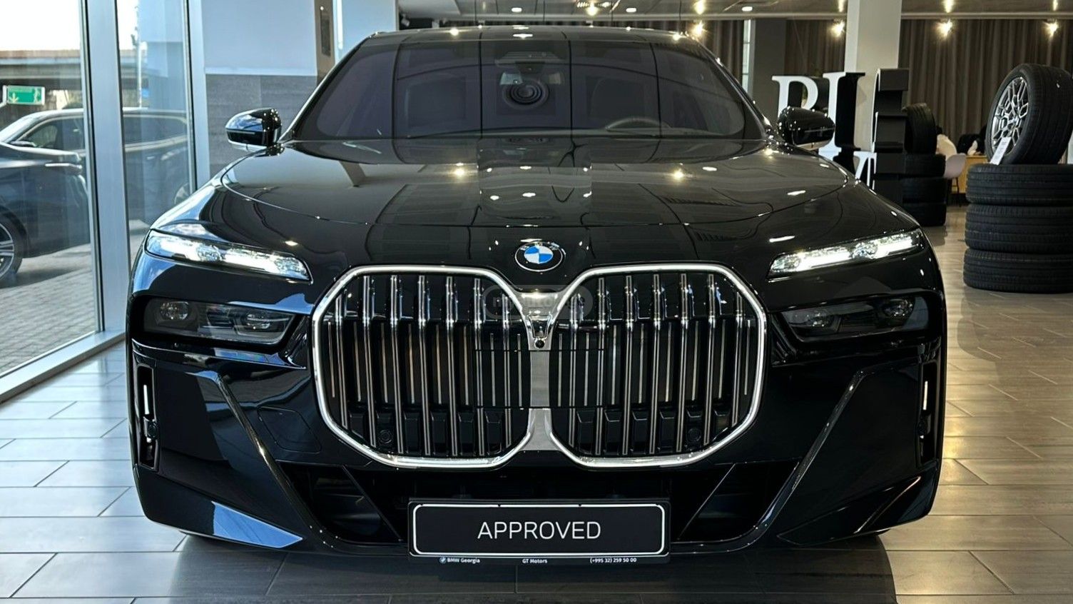 BMW 760 2023 — photo 2