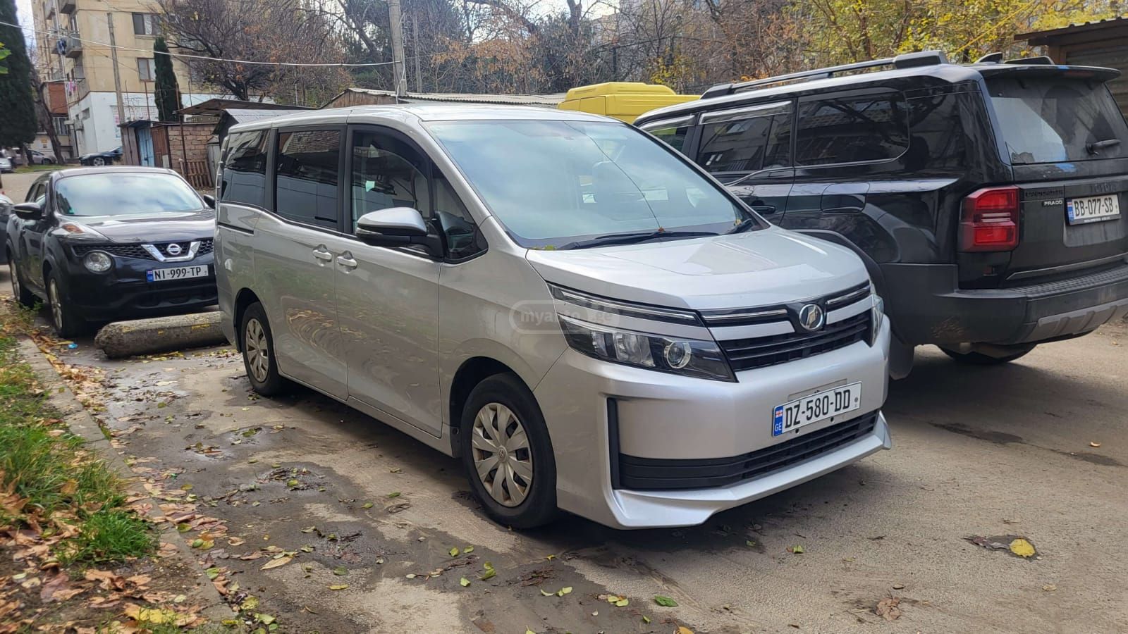 Toyota Voxy 2015 — photo 2