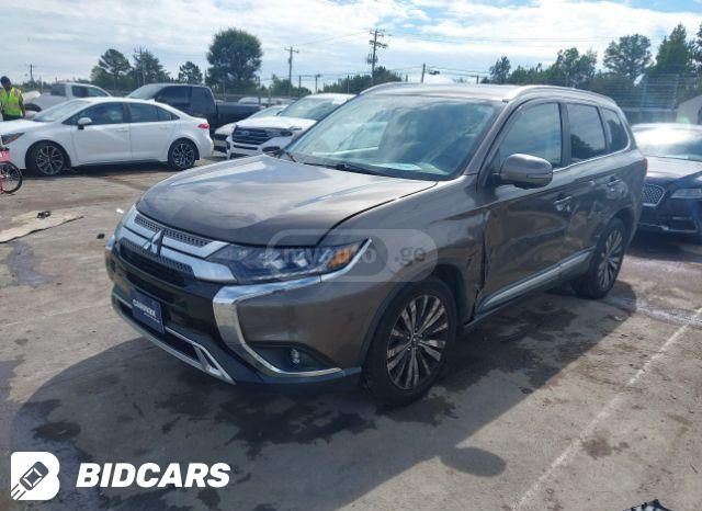 Mitsubishi Outlander 2018 — photo 2
