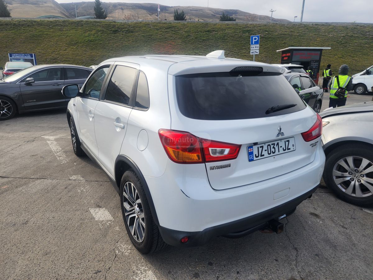 Mitsubishi Outlander Sport