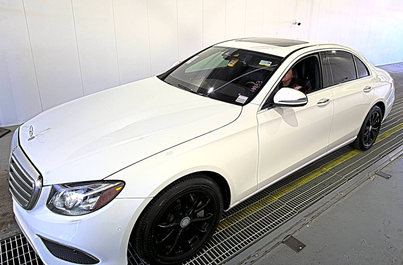 Mercedes-Benz E 300 2017 — photo 2
