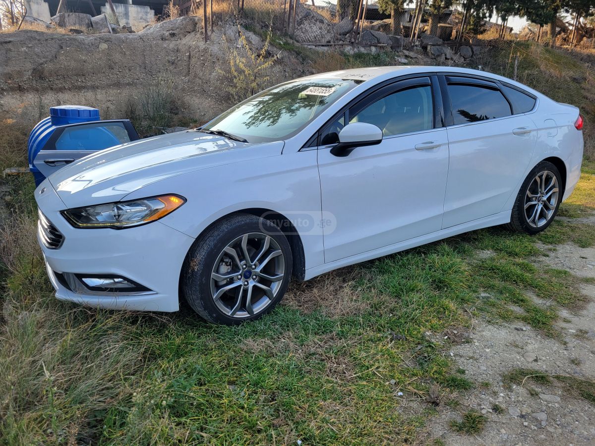 Ford Fusion 2017 — photo 2