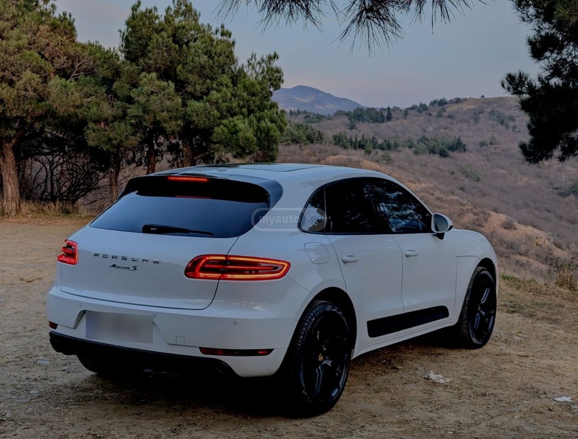 Porsche Macan 2016 — photo 2