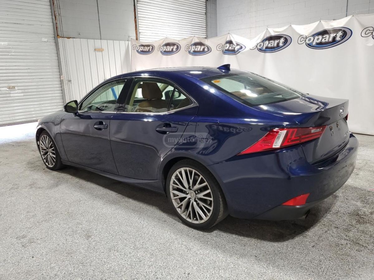 Lexus IS 250 2015 — photo 2
