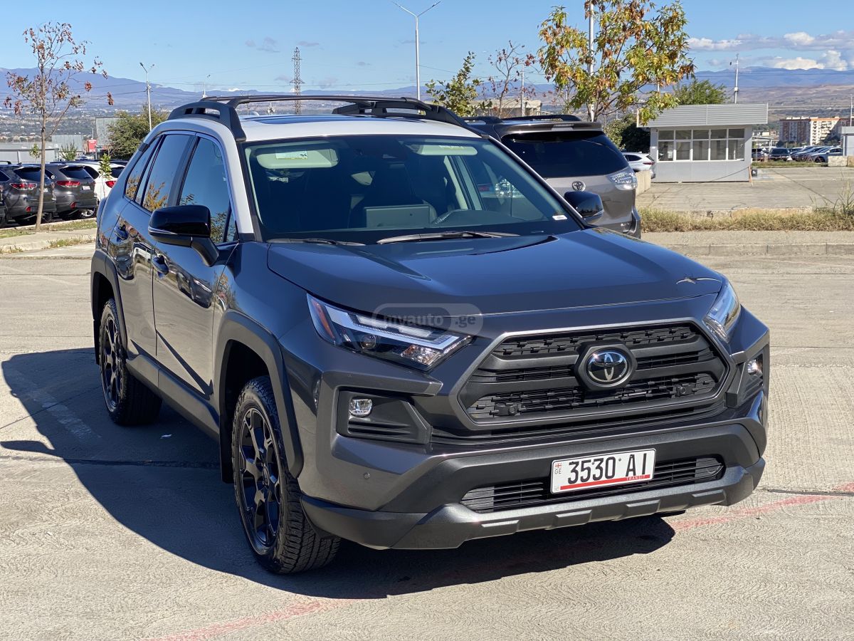 Toyota RAV4 2023 — photo 2