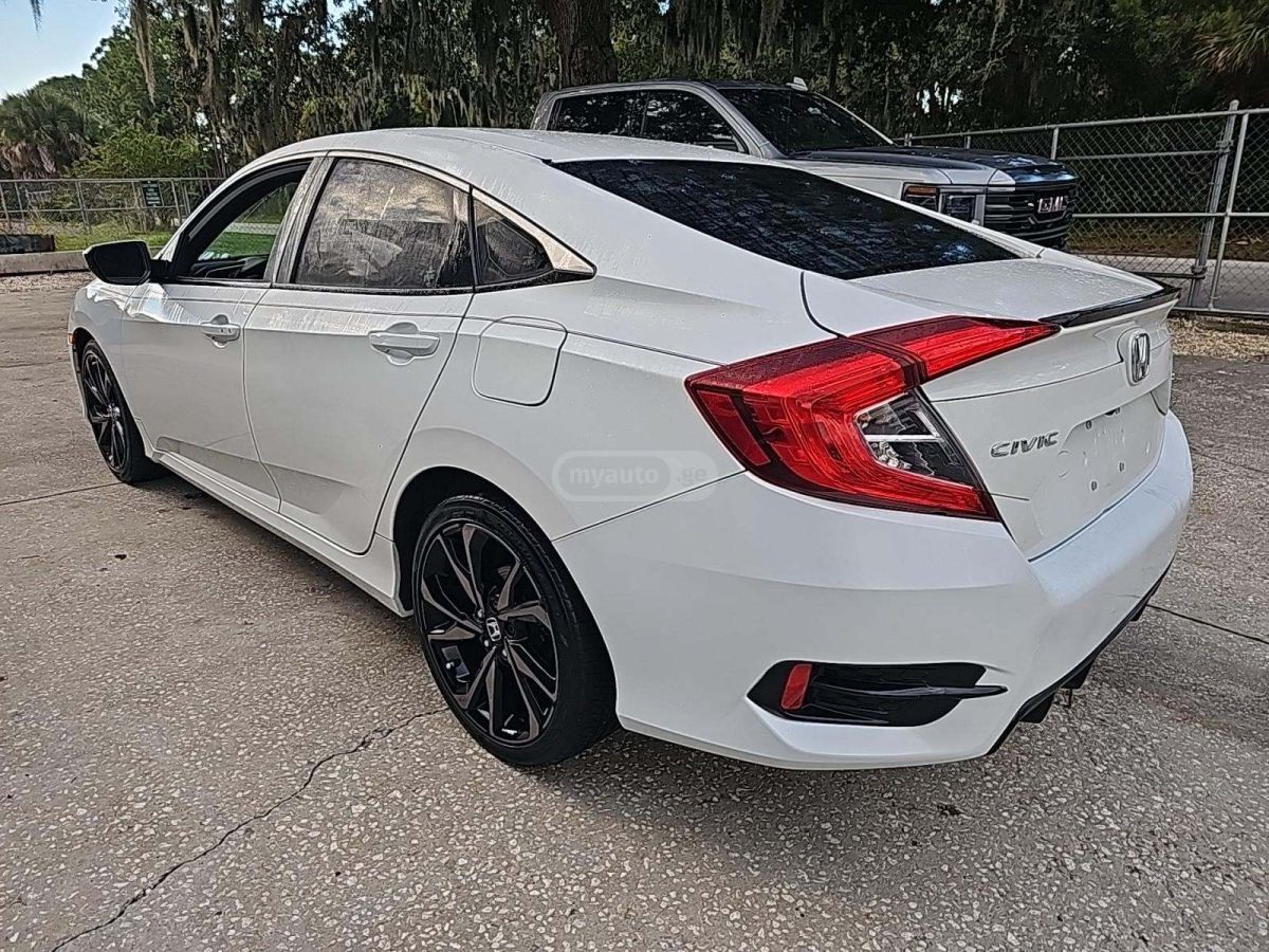 Honda Civic 2019 — photo 2