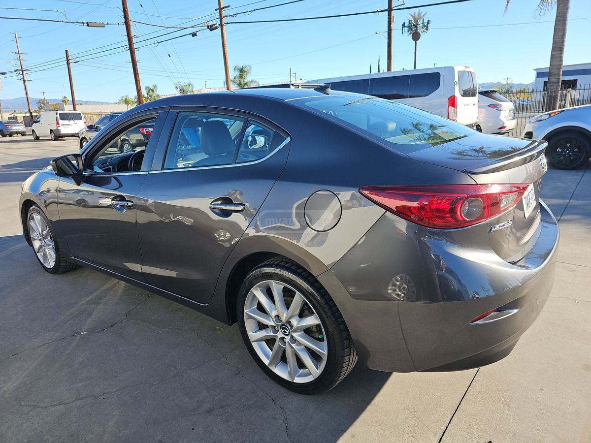 Mazda Mazda3 2017 — photo 2