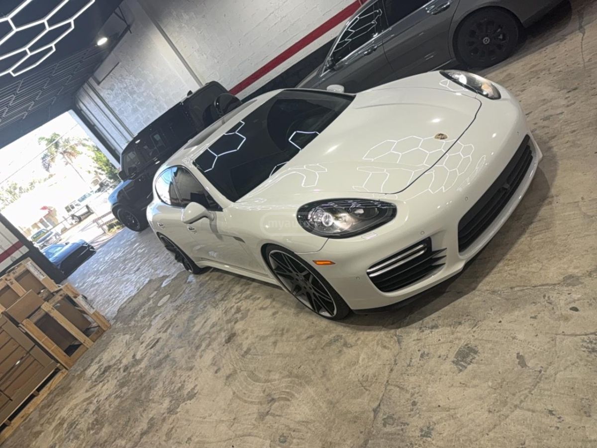 Porsche Panamera 2015 — photo 2