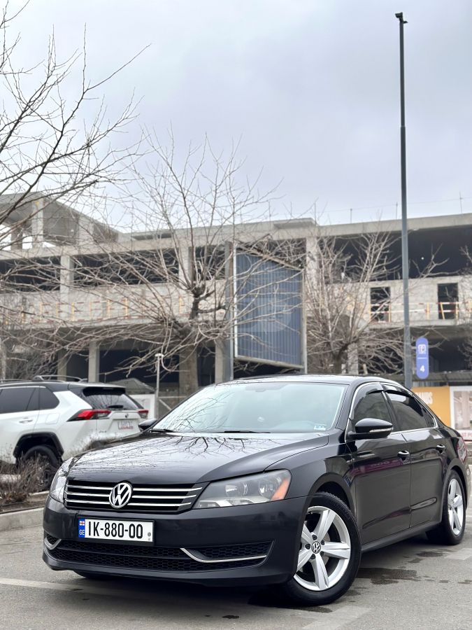 Volkswagen Passat 2012 — photo 2