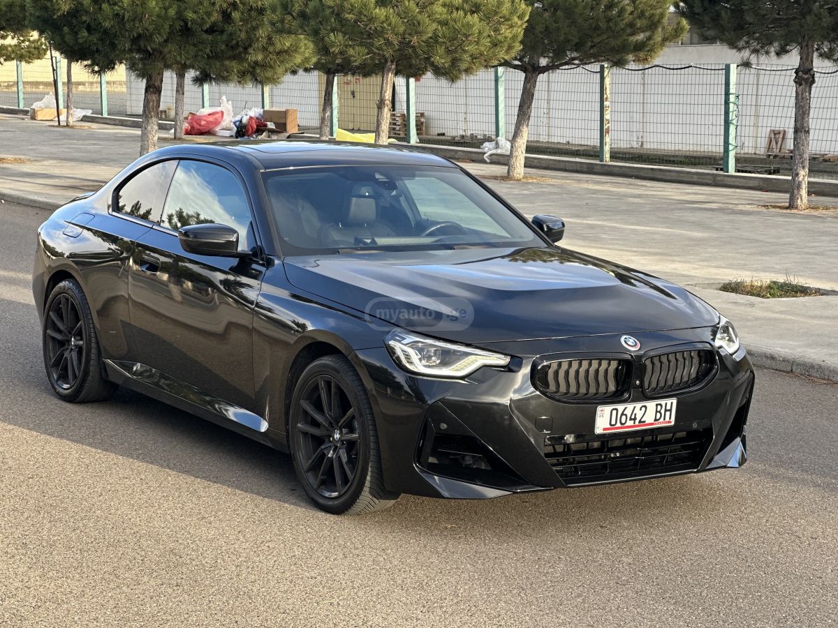 BMW 230i 2023 — photo 2