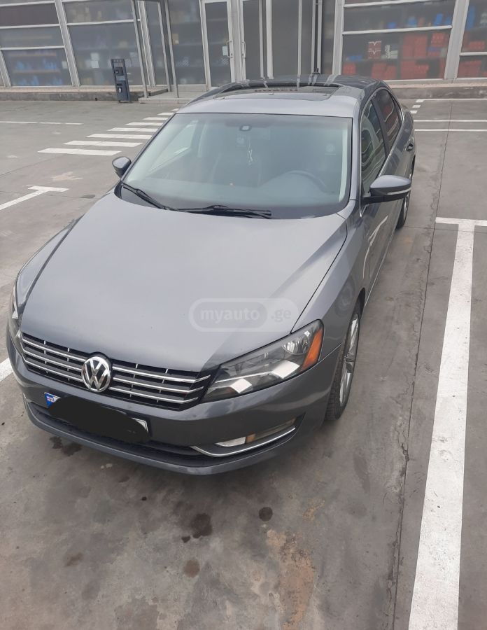 Volkswagen Passat 2013 — photo 2