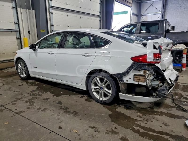 Ford Fusion 2018 — photo 2