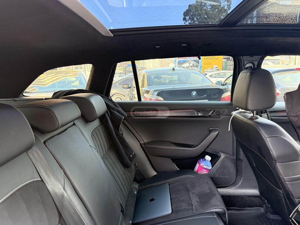 Skoda Superb 2022 — photo 2