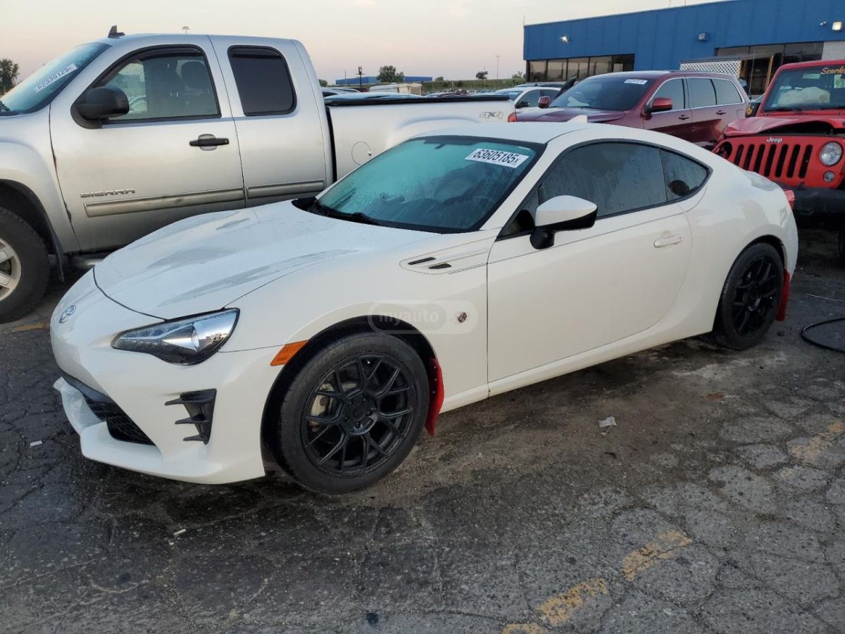Toyota Scion 2017 — photo 2