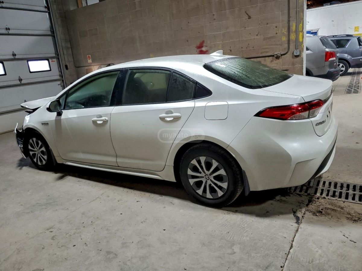 Toyota Corolla 2021 — photo 2