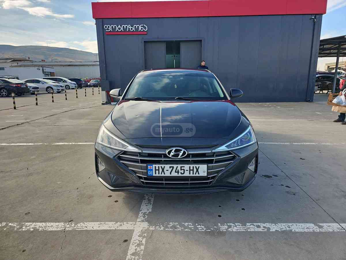 Hyundai Elantra 2020 — photo 2