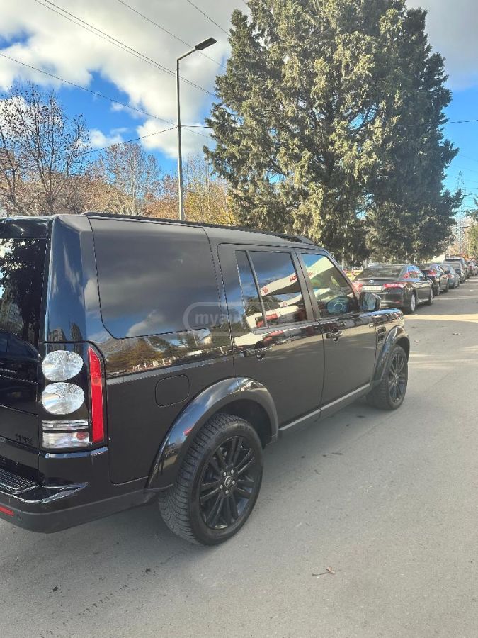 Land Rover Discovery 2014 — photo 2