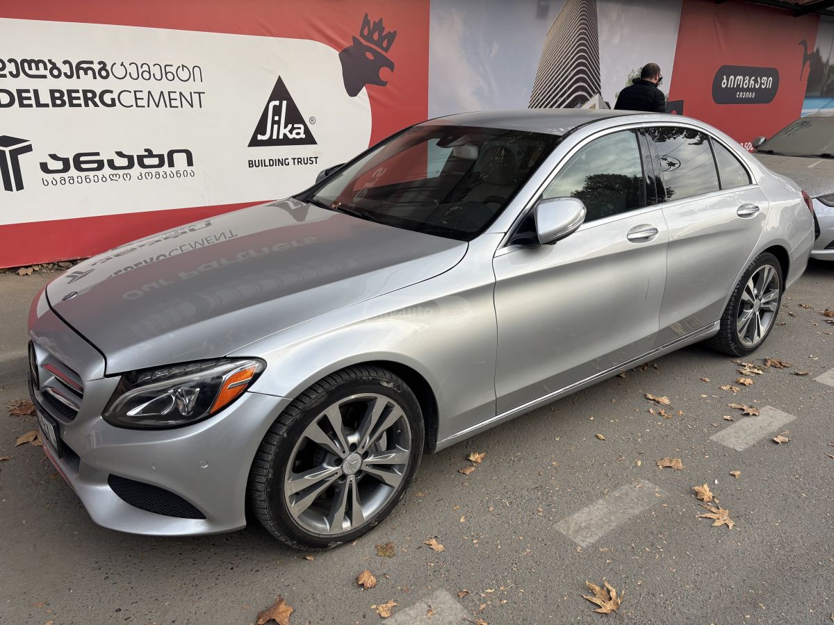 Mercedes-Benz C 300 2015 — photo 2