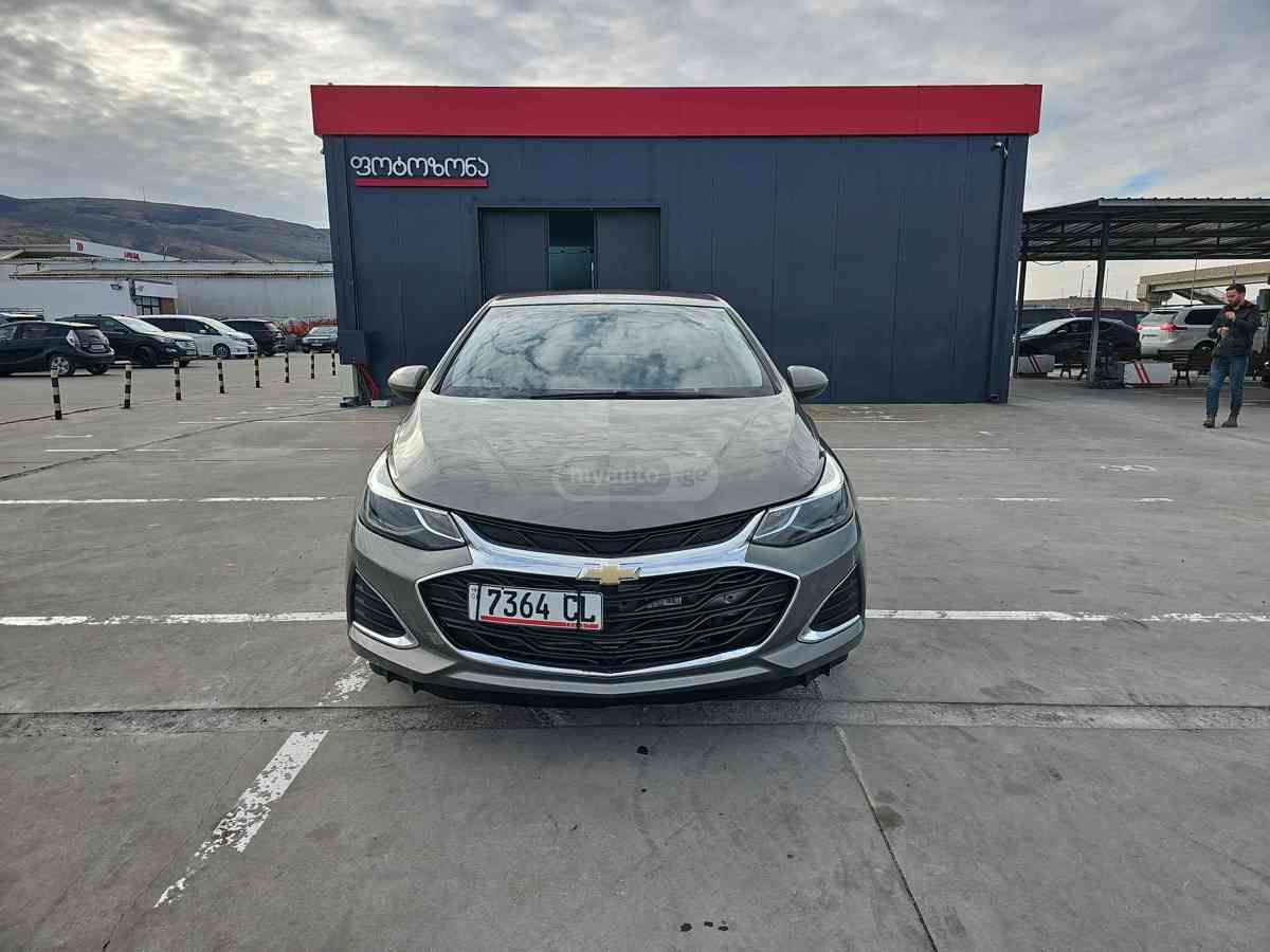 Chevrolet Cruze 2019 — photo 2
