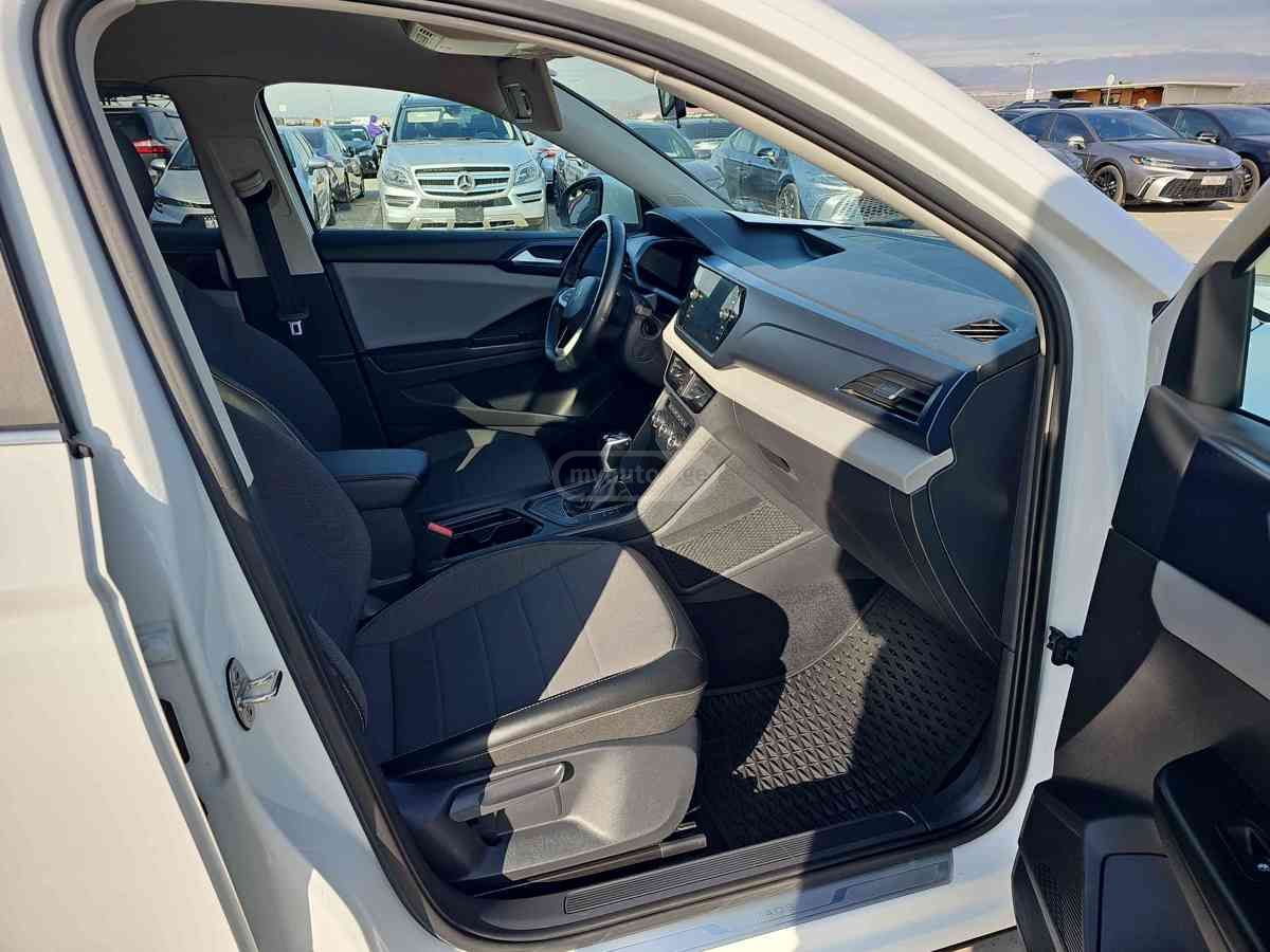 Volkswagen Taos 2022 — photo 2