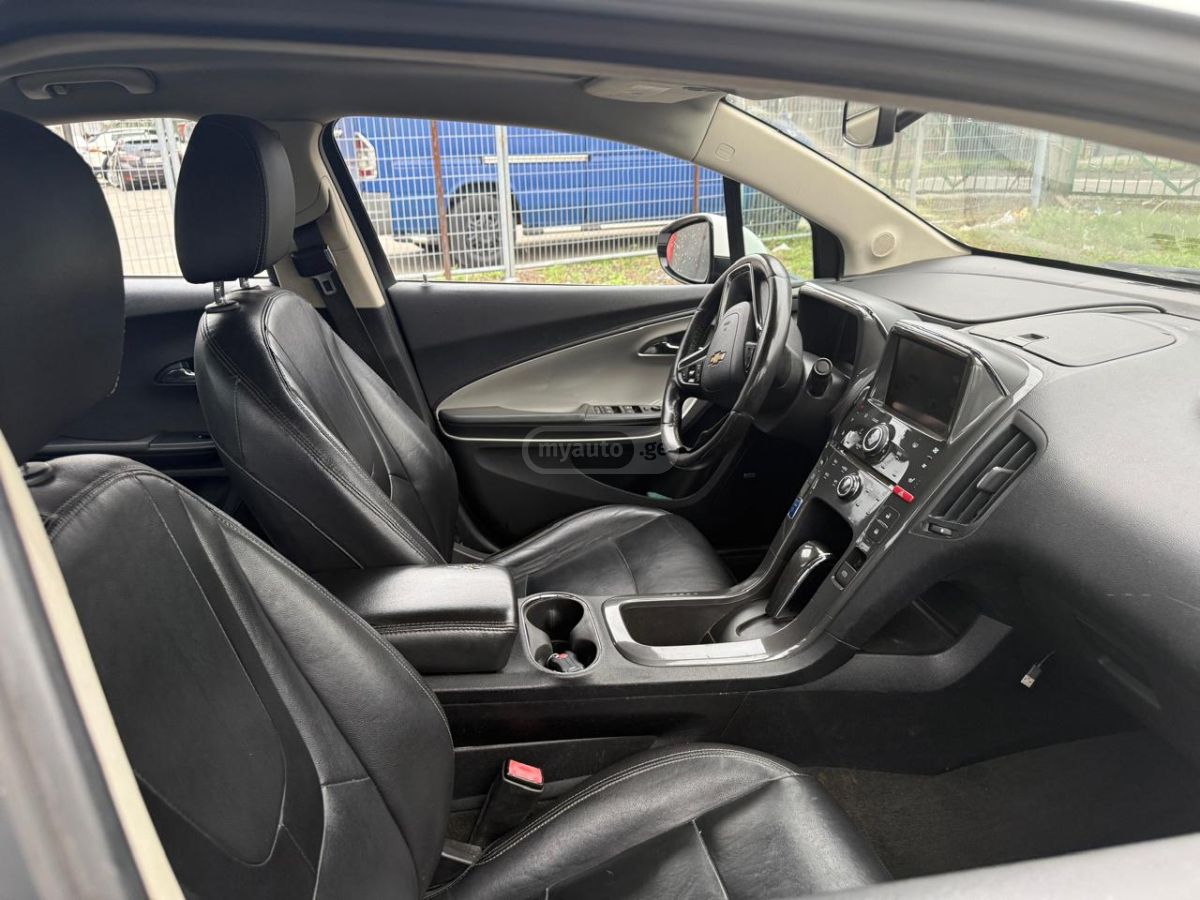 Chevrolet Volt 2014 — photo 2