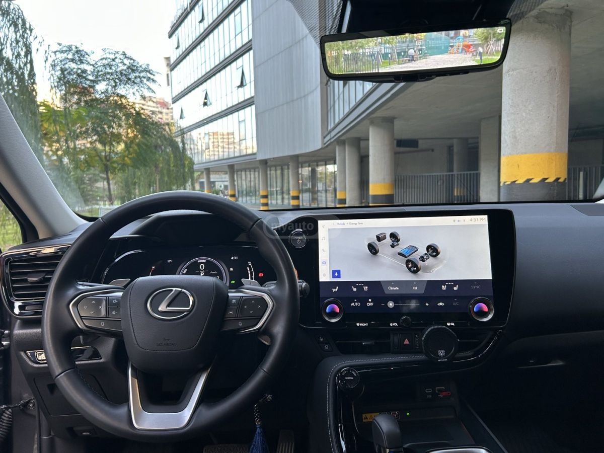 Lexus NX 350 2024 — photo 2
