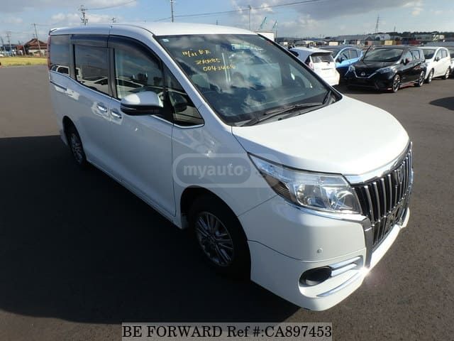 Toyota Voxy 2015 — photo 2