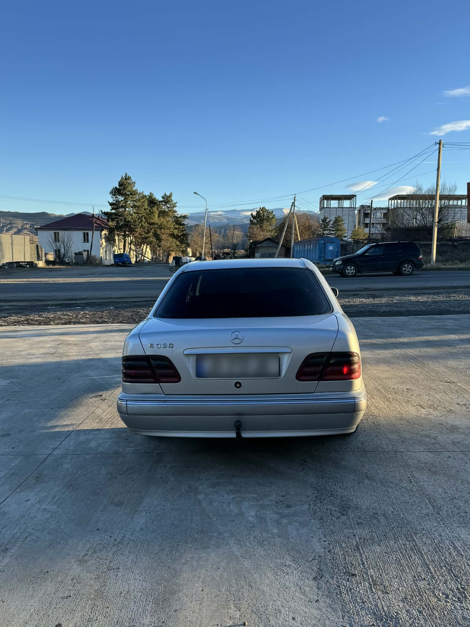 Mercedes-Benz E 320 1999 — photo 2