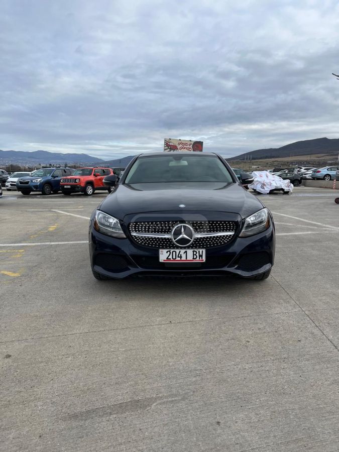Mercedes-Benz C 300 2017 — photo 2