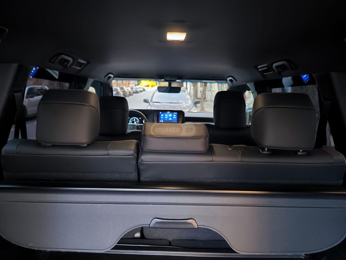 Toyota Land Cruiser Prado 2024 — photo 2